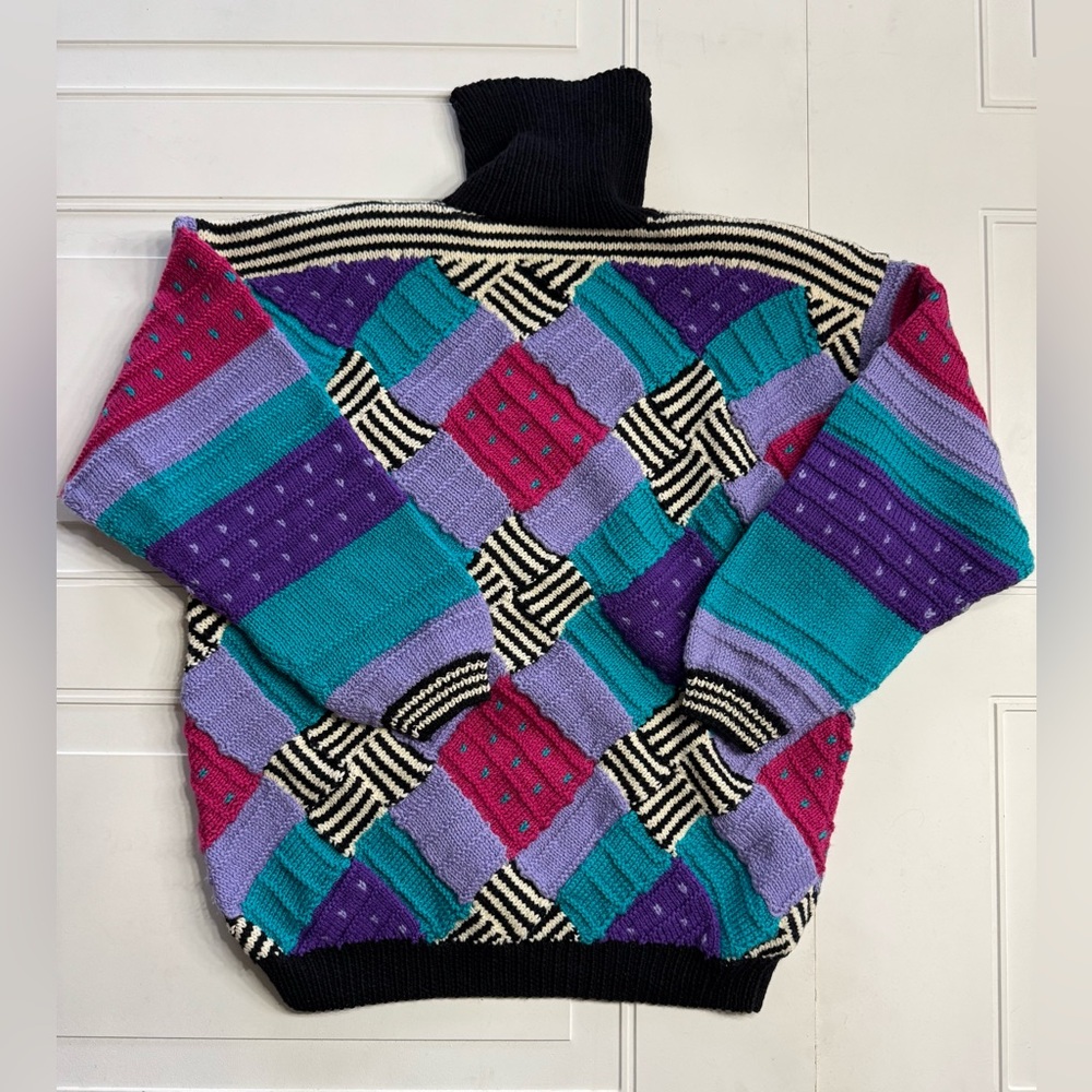 VTG Women’s Colorful Argyle Colorblock Turtleneck Knit Sweater Size Large - Picture 4 of 4